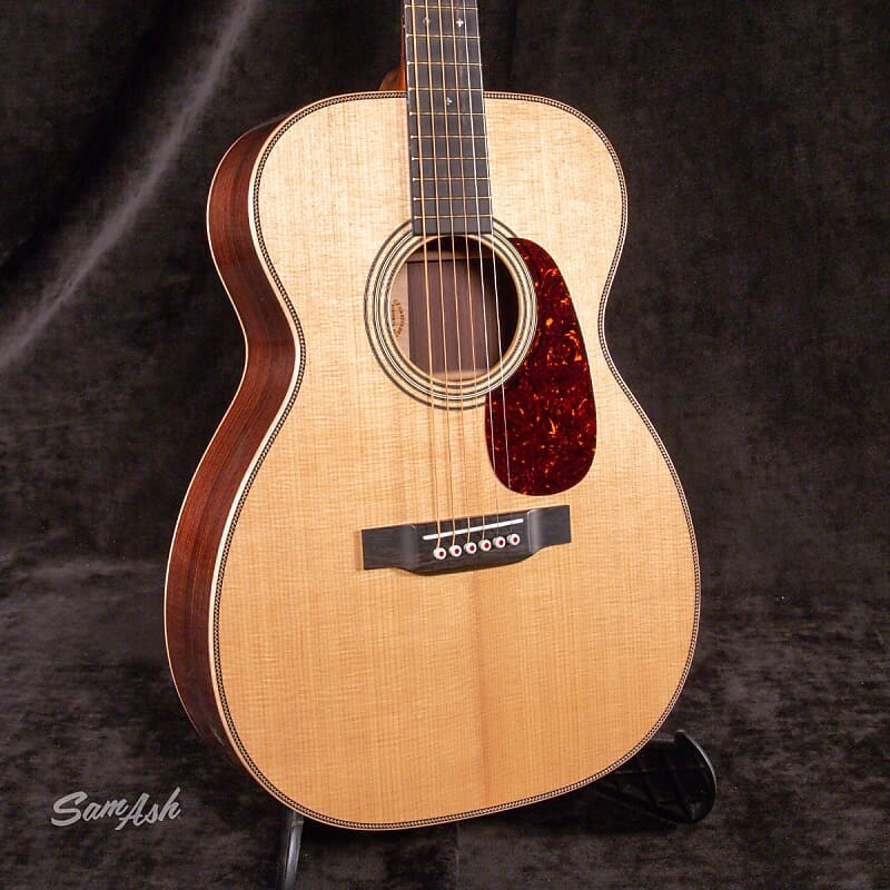 

Martin 00-28 MODERN DELUXE АКУСТИЧЕСКАЯ ГИТАРА Martin 00-28 MODERN DELUXE ACOUSTIC GUITAR