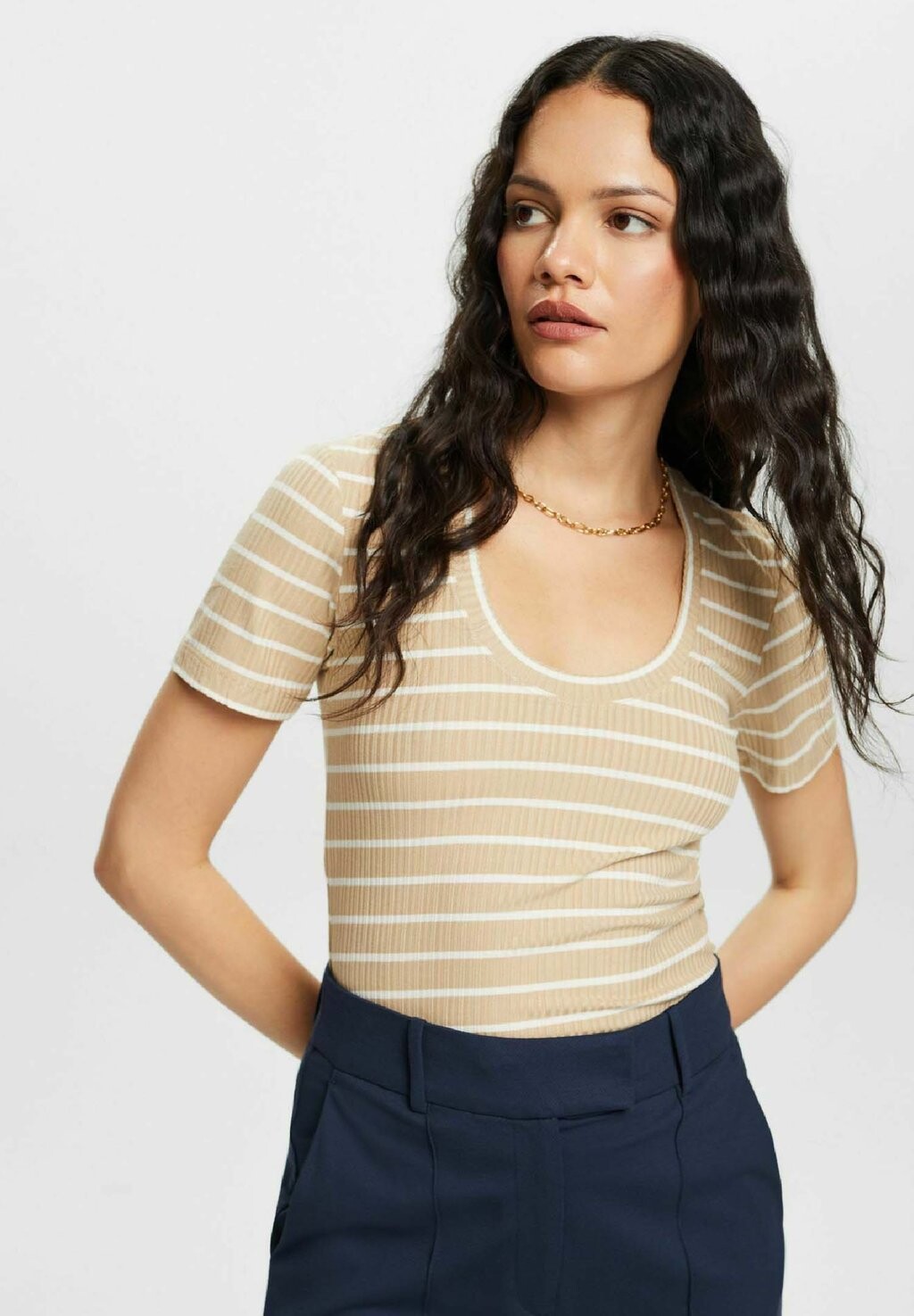 

Футболка с принтом Esprit, Серый