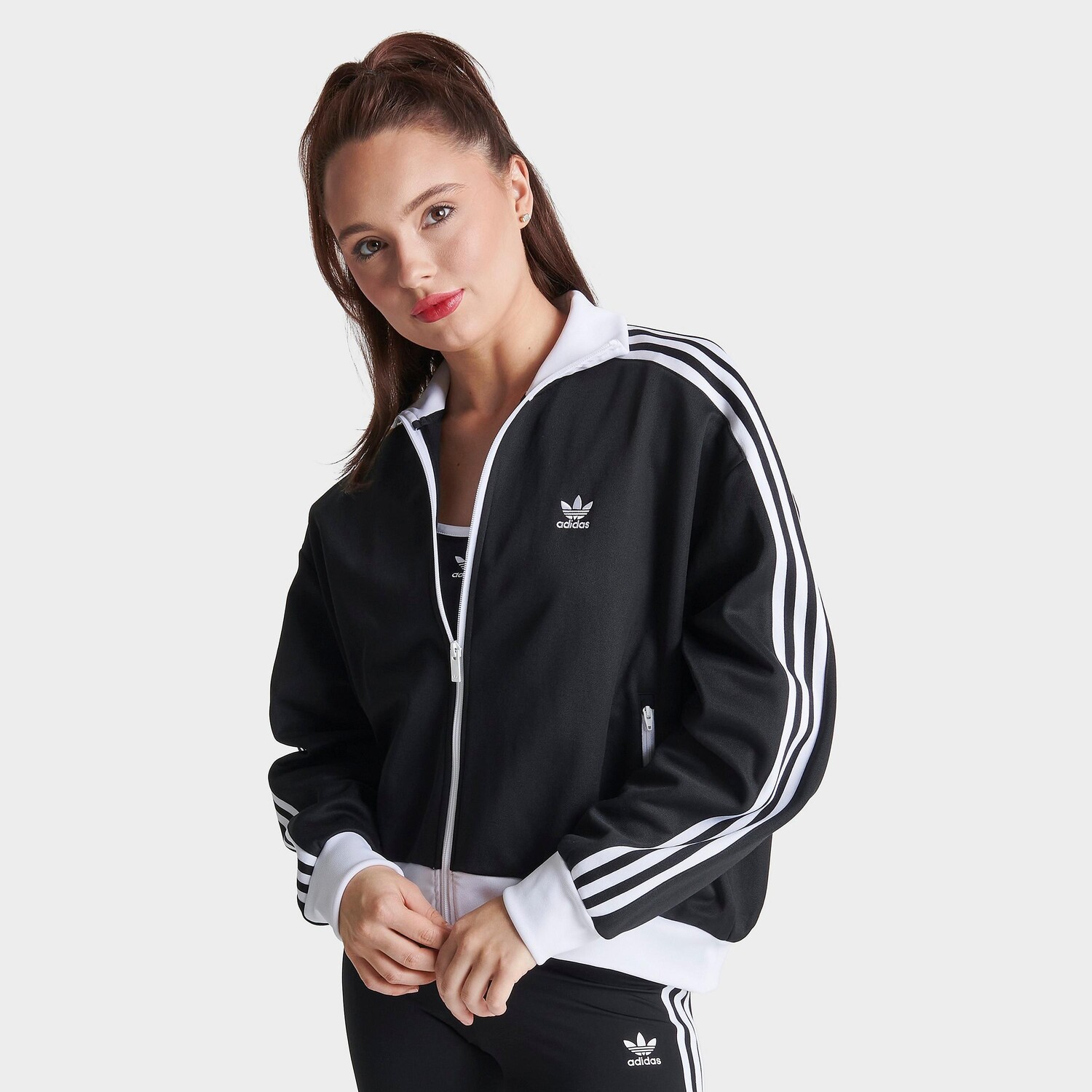 

Женская спортивная куртка оверсайз adidas Originals adicolor Classics, черный