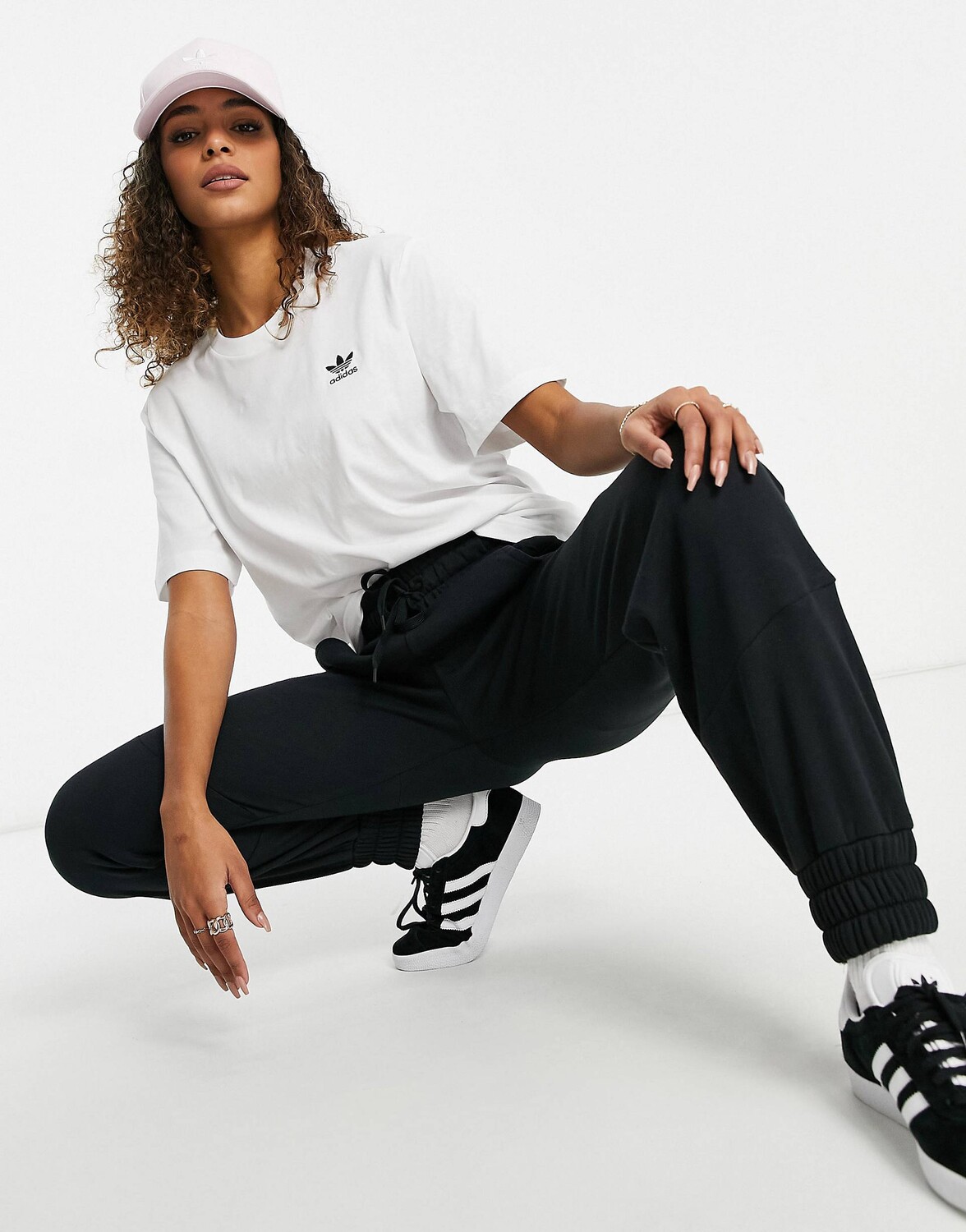 

Белая футболка с мини-логотипом adidas Originals Essentials, Белый