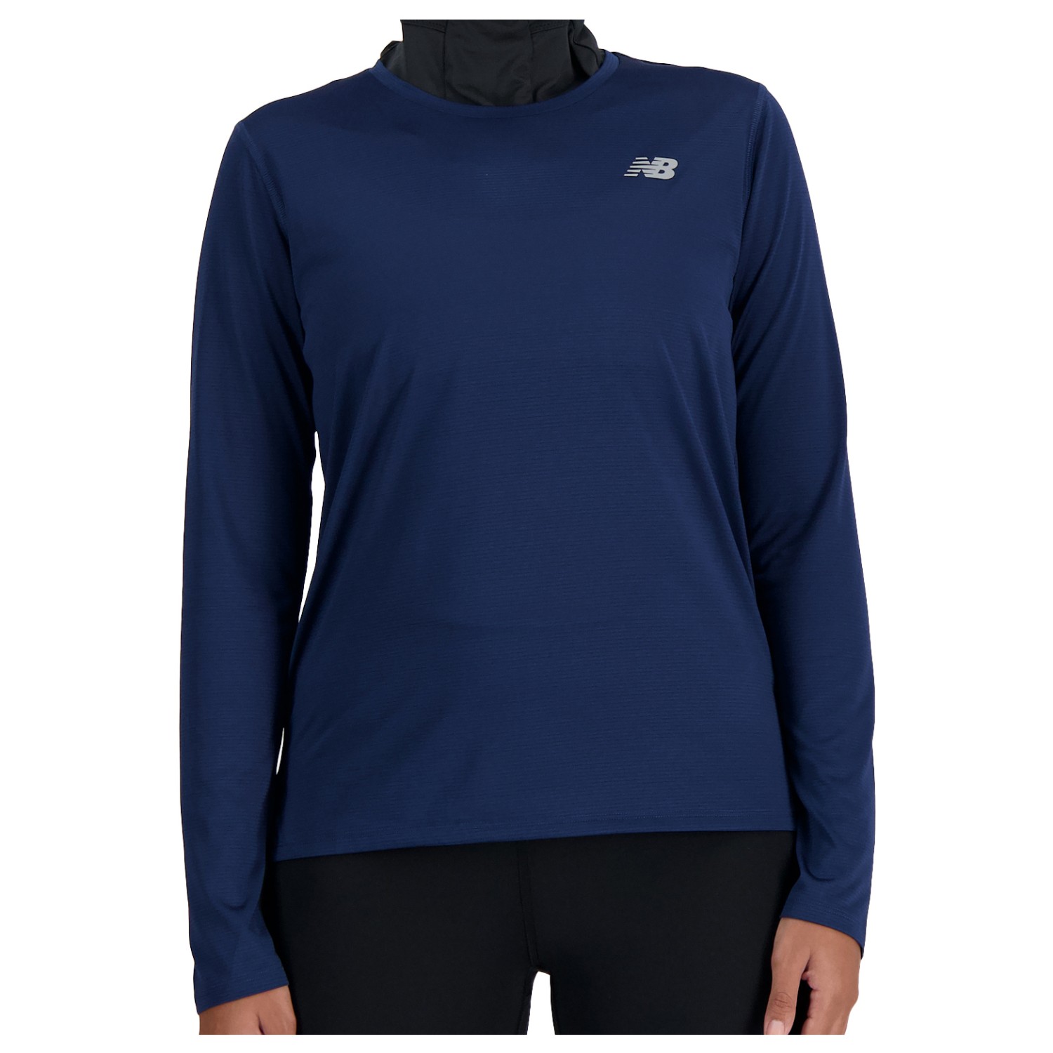Беговая рубашка New Balance Women's Sport Essentials L/S, темно синий футболка new balance размер l [producenta mirakl] синий