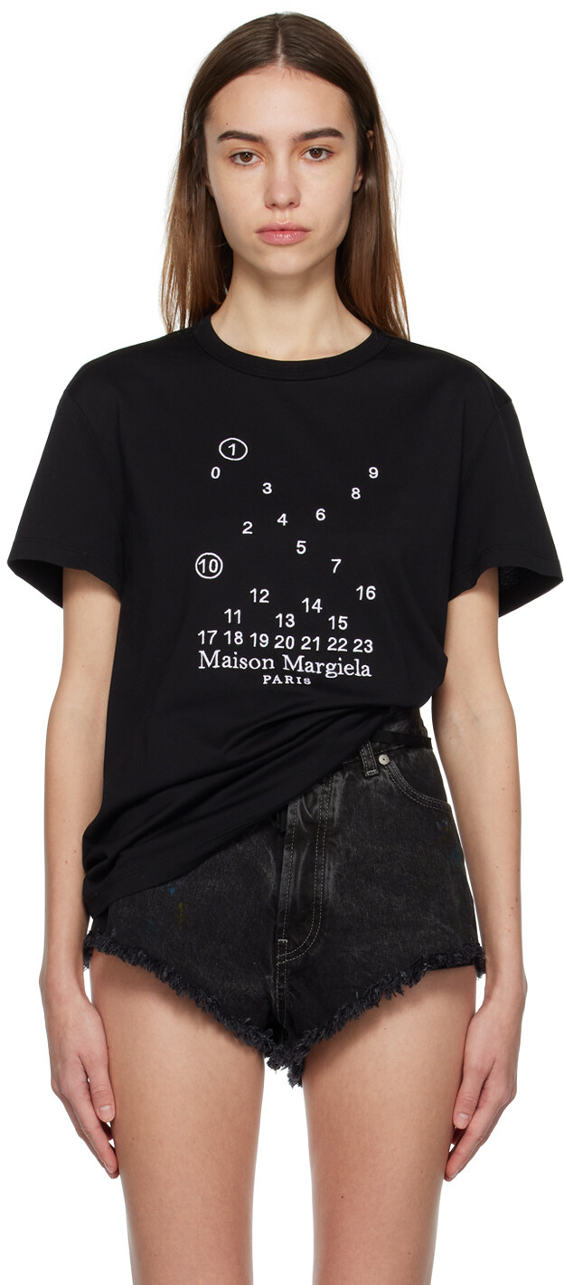 

Футболка с черным номером Maison Margiela
