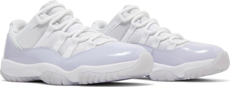 All white retro 11 best sale