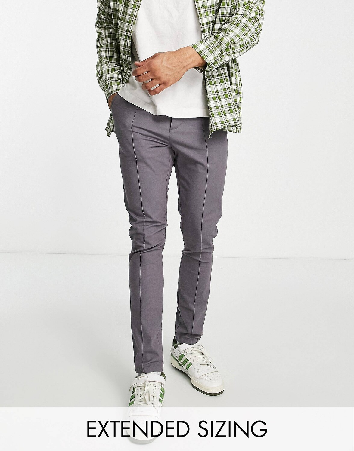

Темно-серые узкие брюки чинос с защипами ASOS DESIGN