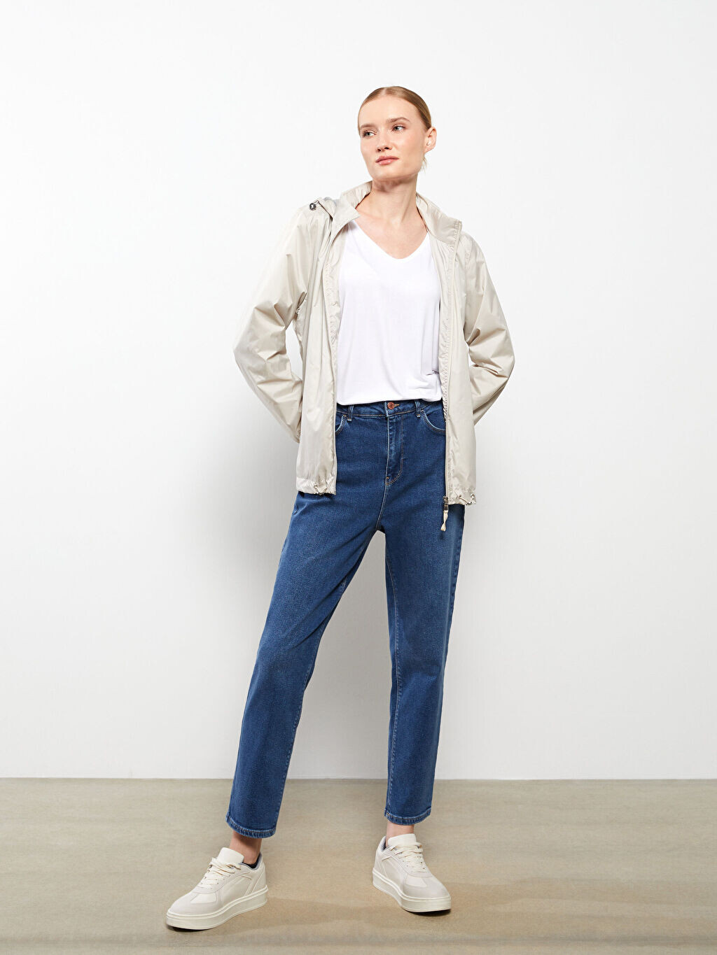 

Прямые женские джинсы Mom Fit LCWAIKIKI Classic