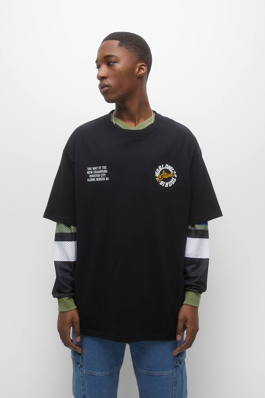 

Черная футболка с короткими рукавами и графикой STWD Pull&Bear, черный
