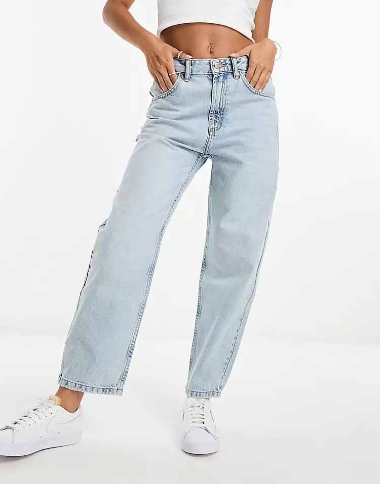 

Выбеленные джинсы прямого кроя Pull&Bear, бледно-голубой
