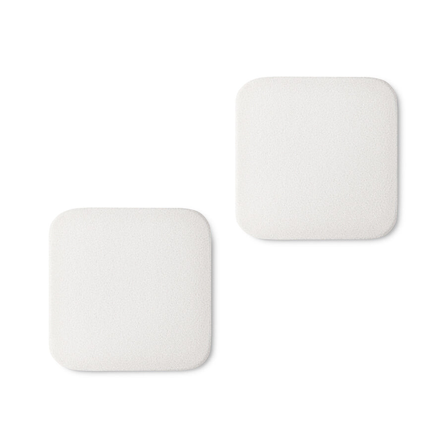 

KIKO Milano Губка Rectangular Foundation Sponges для нанесения жидких основ, а также кремовых и пудровых основ в компактной упаковке.