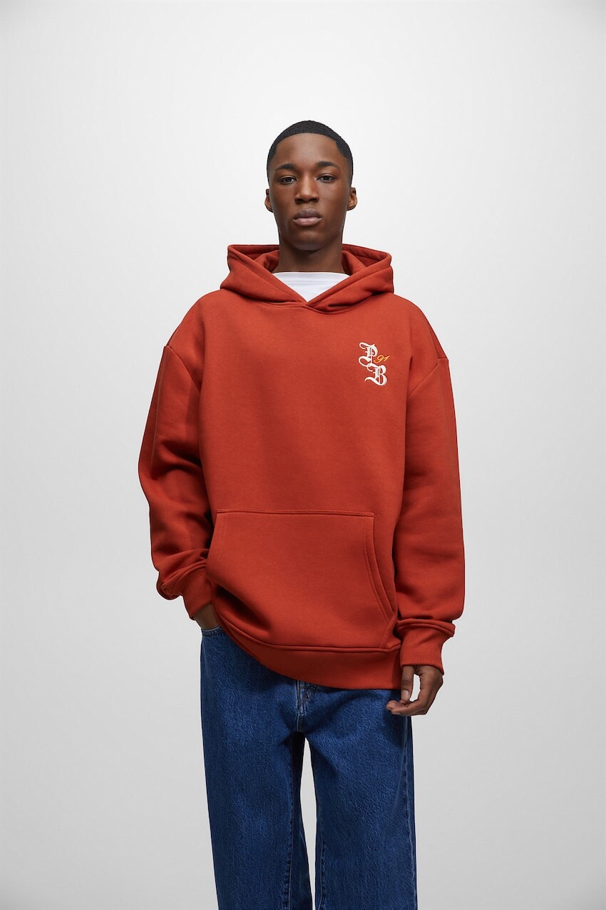 

Худи с вышивкой Pull&Bear, коричневый