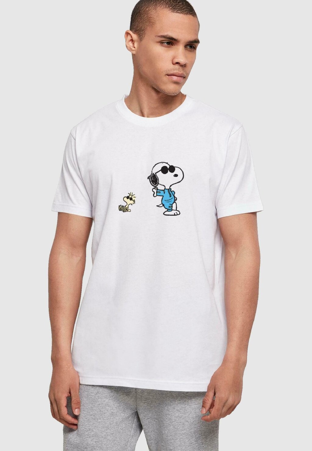 

Футболка с принтом PEANUTS SUNGLASSES V2 BASIC ROUND NECK Merchcode, цвет white