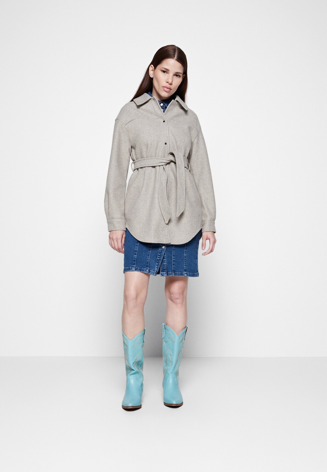 

Пальто короткое Vero Moda, серый