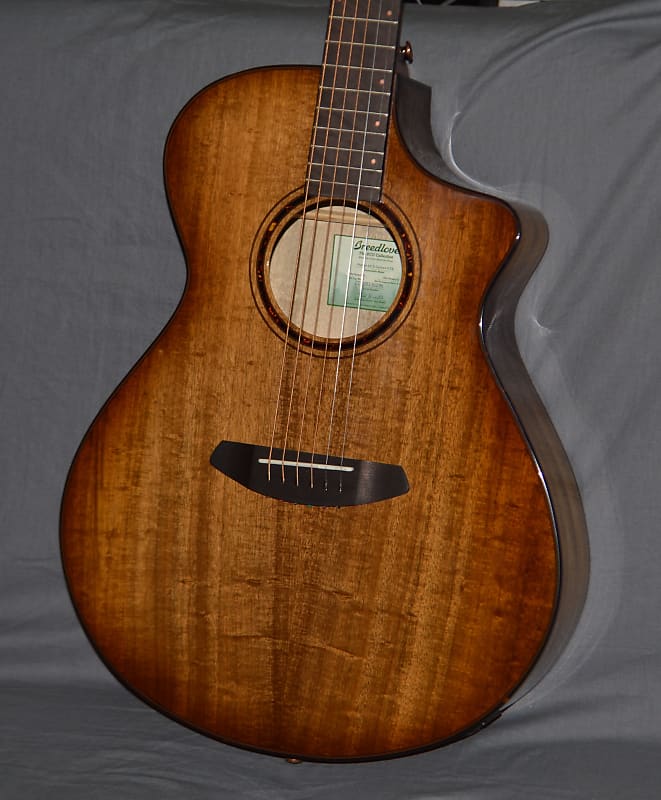 2022 Breedlove - ECO Collection Pursuit Exotic Concert S CE - Эмбер Миртлвуд ECO Collection Pursuit Exotic Concert S Amber CE Myrtlewood