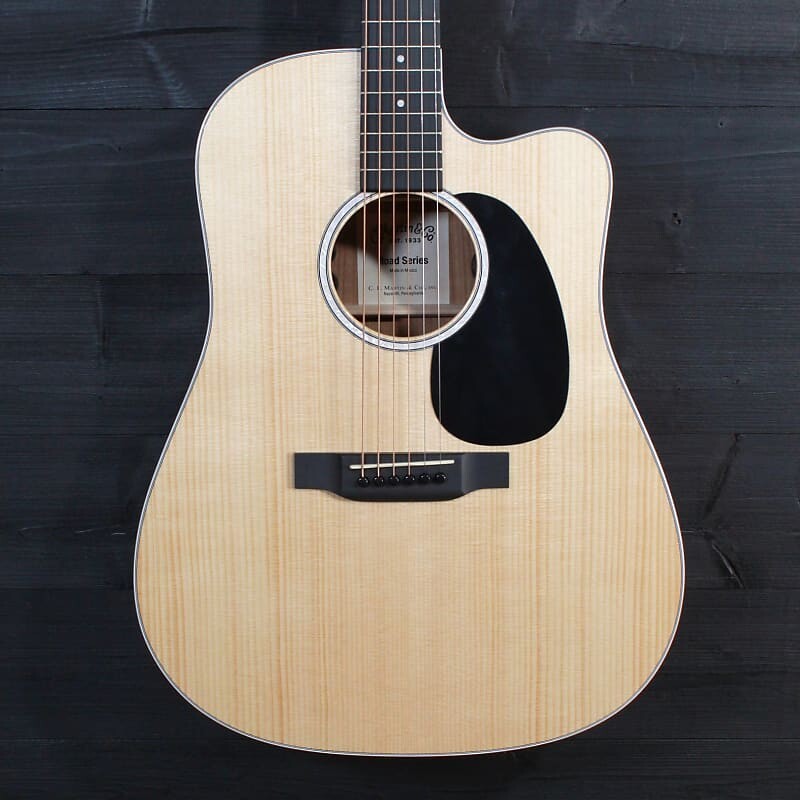 

Гитара Martin DC-13E Solid Wood Road, натуральный