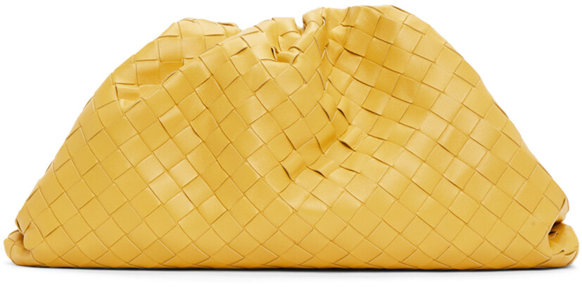 

Желтый клатч Intrecciato 'The Pouch' Bottega Veneta