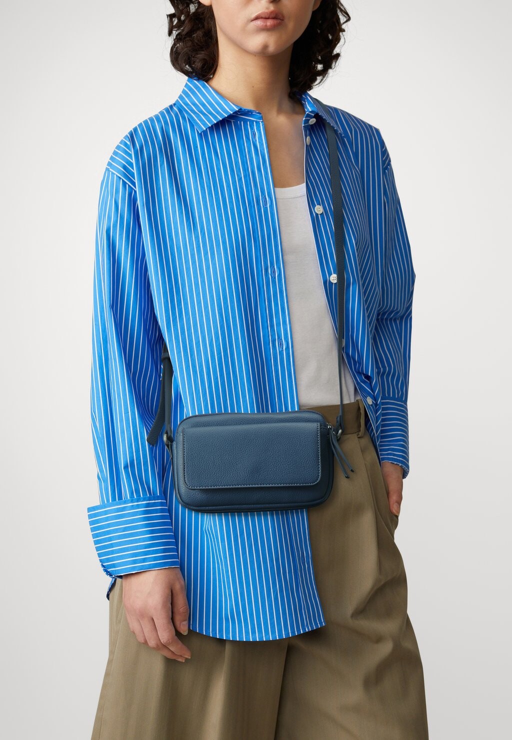 

Сумка через плечо Esprit