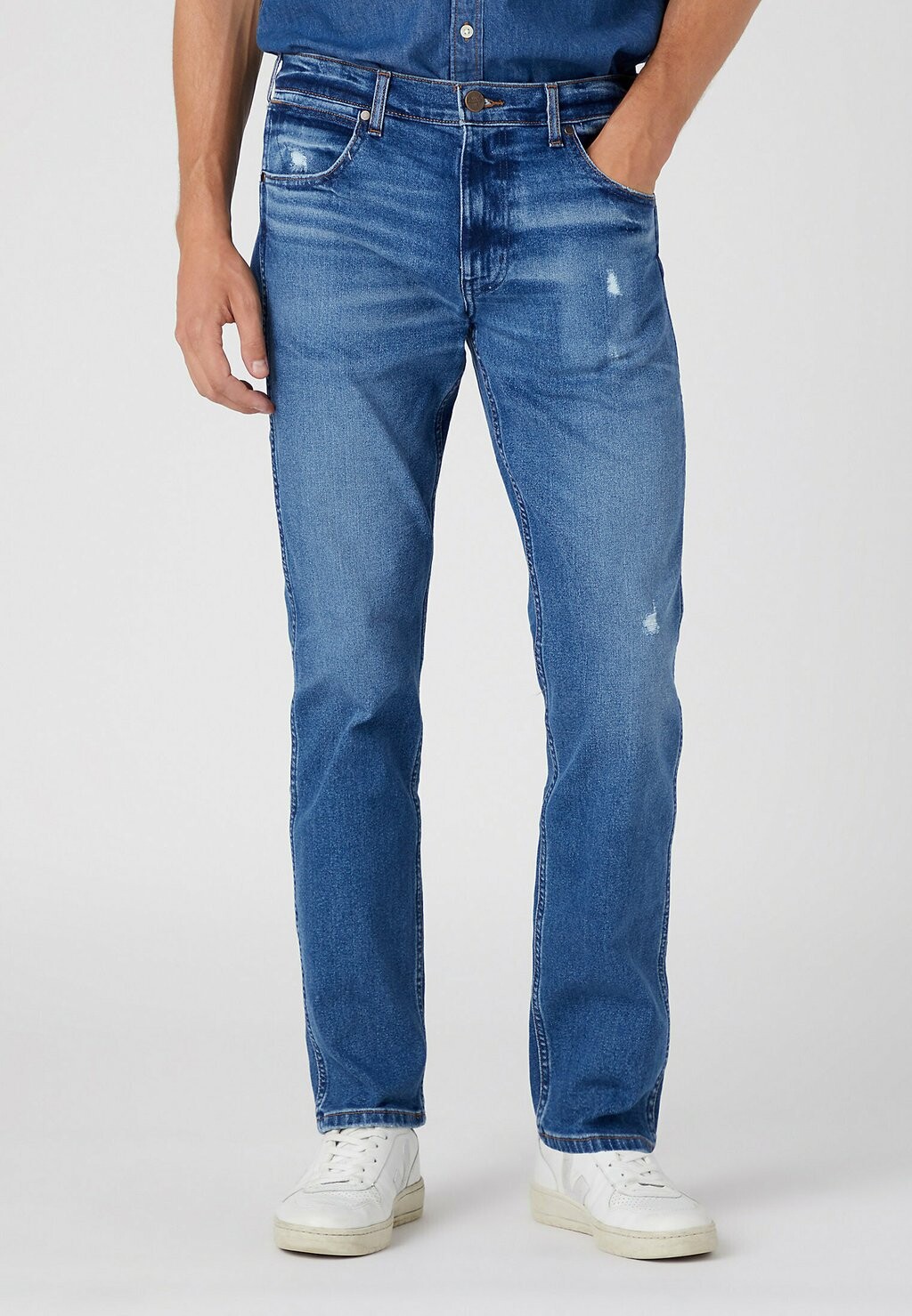 

Джинсы прямого кроя Wrangler