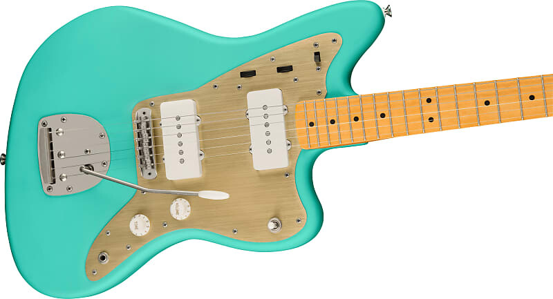 

Squier 40th Anniversary Jazzmaster, Vintage Edition, кленовый гриф, золотая анодированная накладка, Satin Sea Foam Green Fender 0379520549