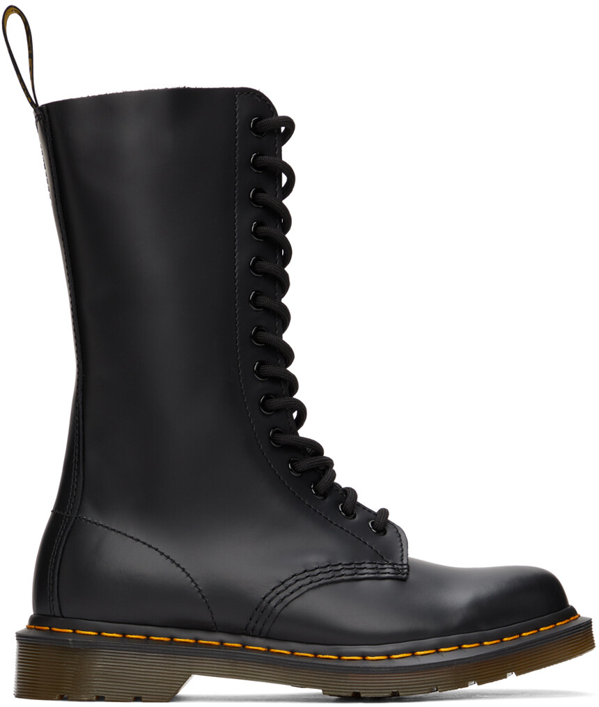 

Черные гладкие ботинки 1914 года Dr. Martens