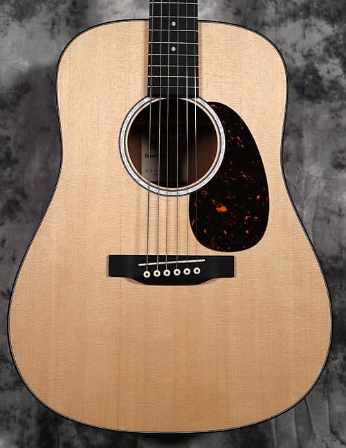

Мартин - DJr-10 Martin