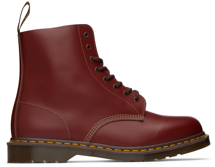 

Красные винтажные ботинки 'Made In England' 1460 Dr. Martens