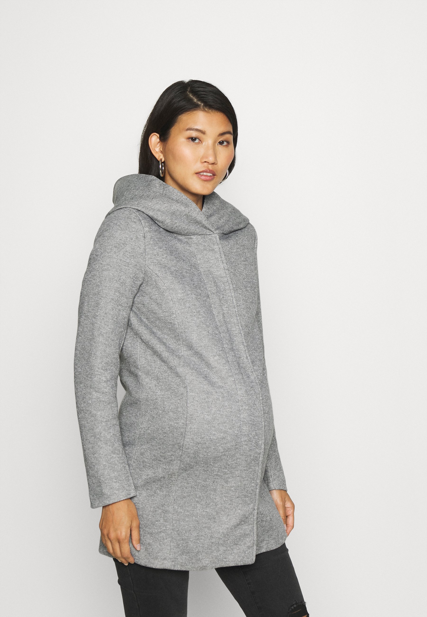 цена Пальто зимнее ONLY Maternity, серый