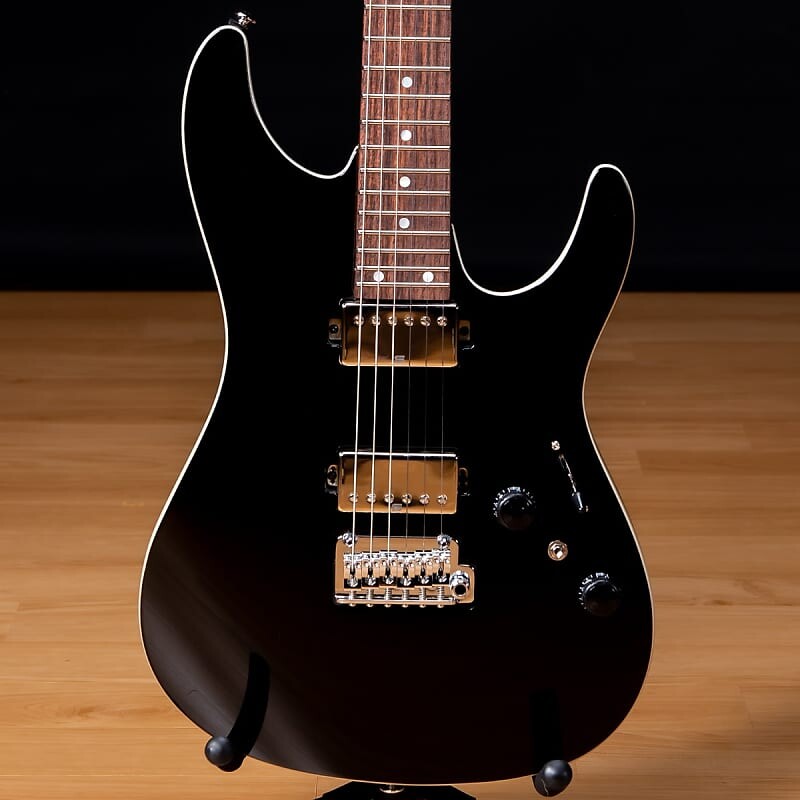 

Электрогитара IBANEZ AZ42P1 AZ Premium — черная SN 220416608