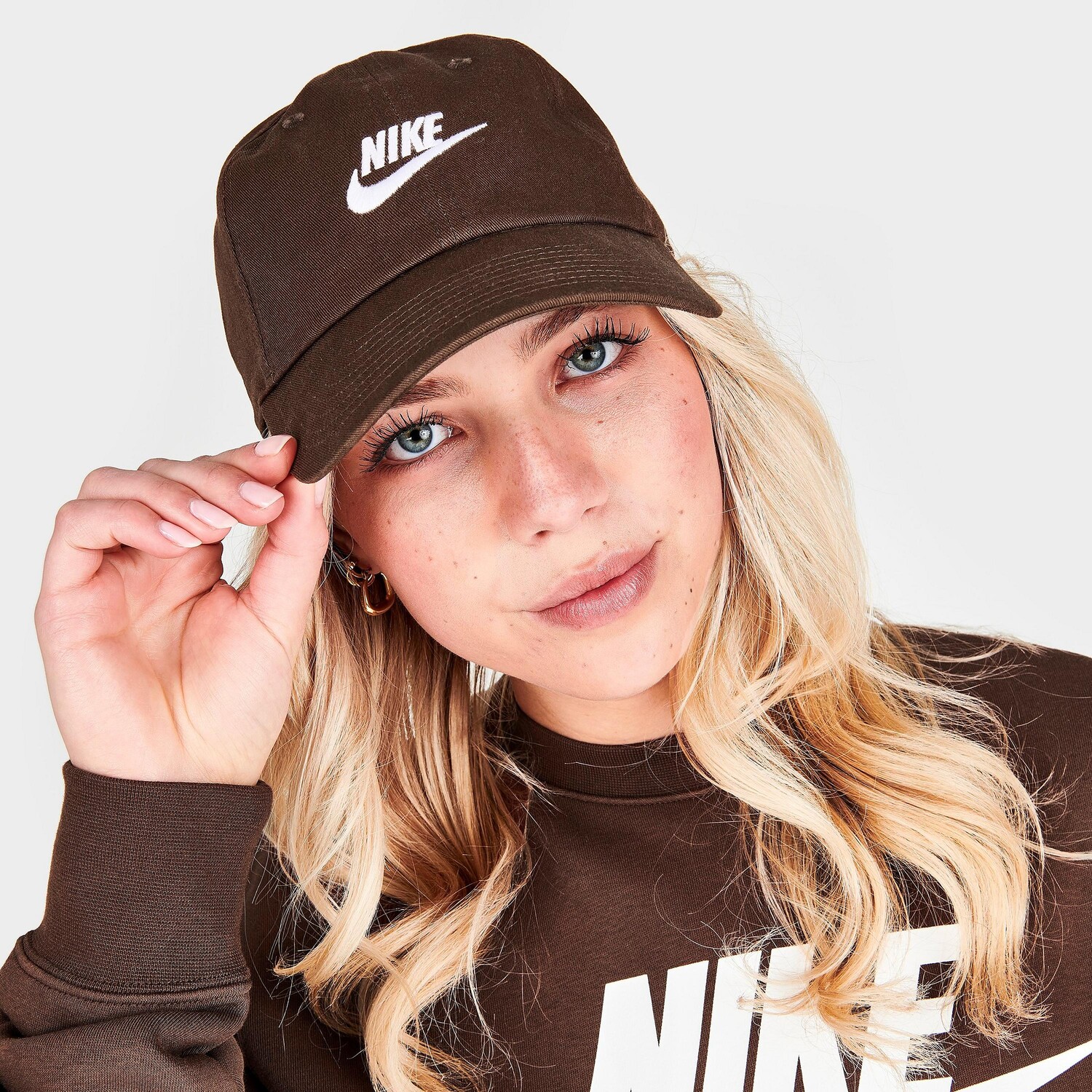 

Кепка Nike Sportswear Heritage 86 Futura, коричневый