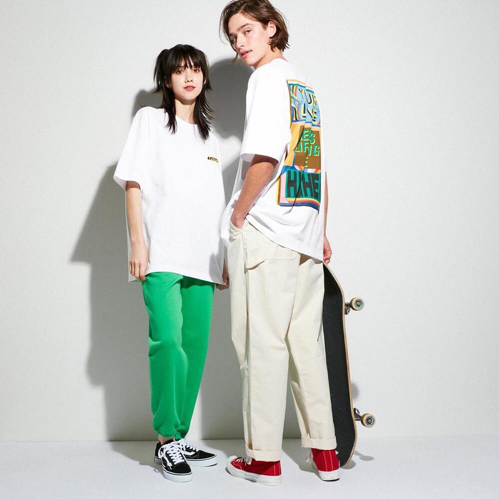 

Футболка с принтом унисекс Uniqlo, белый