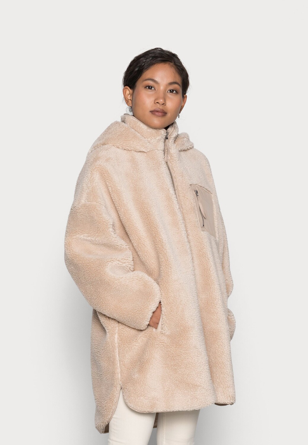 

Пальто зимнее ONLY Petite, песочный