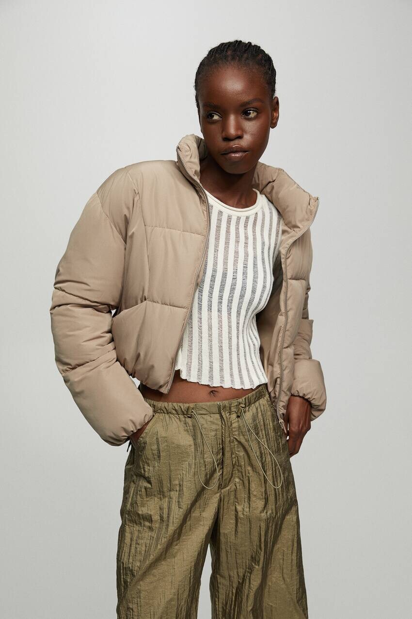 

Короткая пуховая куртка Pull&Bear