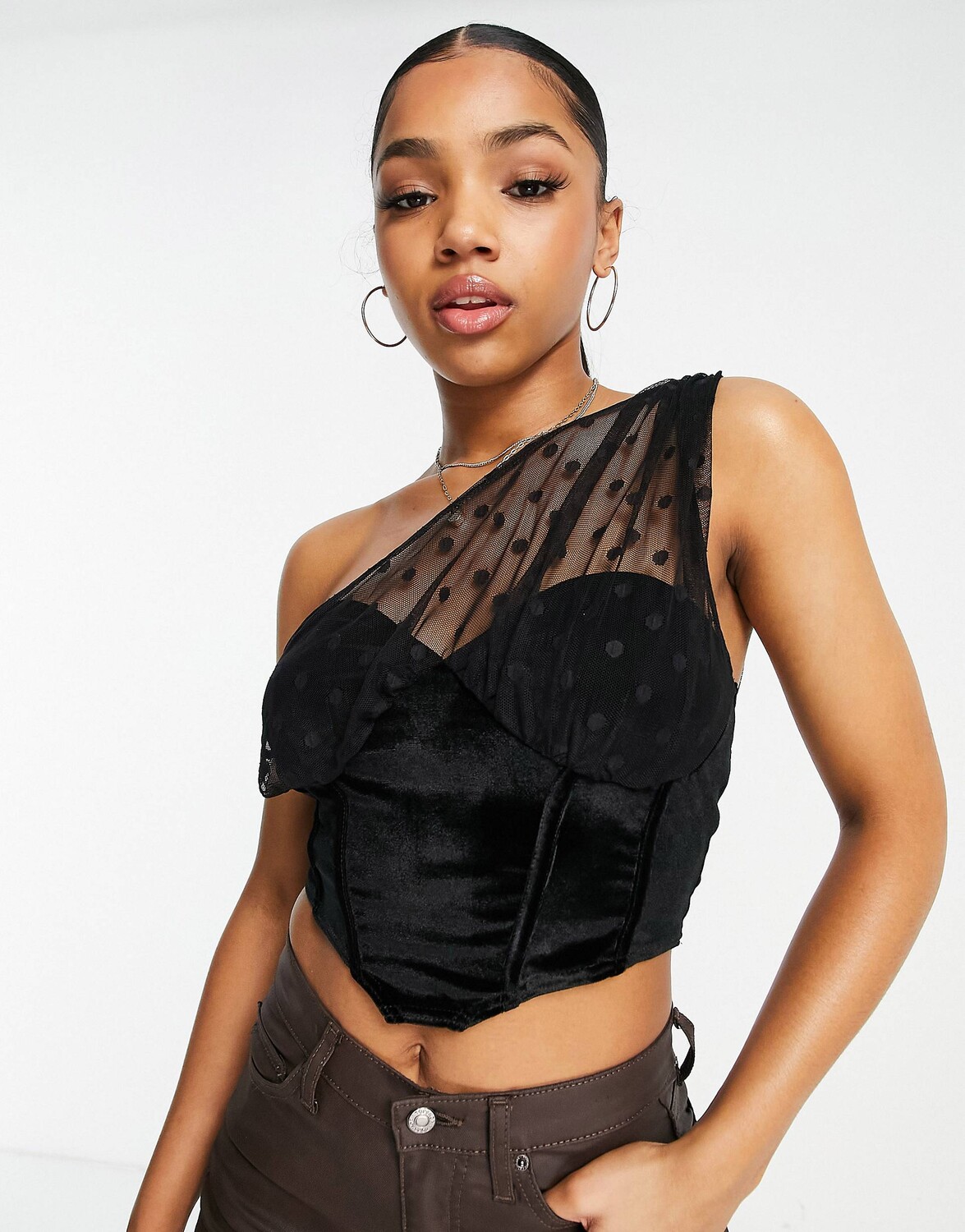 

Черный бархатный корсет с сетчатой ​​деталью на одно плечо ASOS DESIGN Hourglass