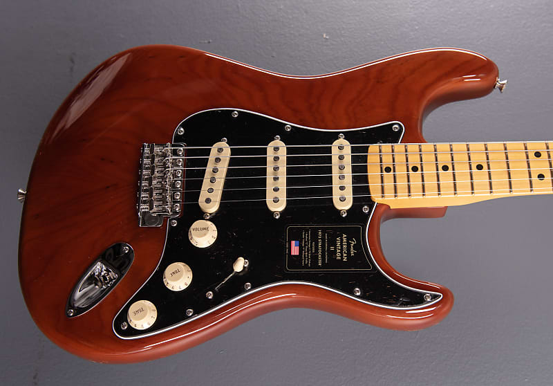 American Vintage II 1973 Stratocaster - Мокко с кленом Fender American II Stratocaster - Mocha w/