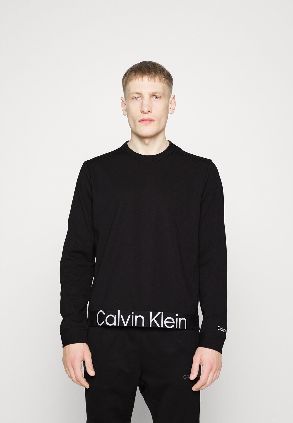 

Толстовка Calvin Klein Performance