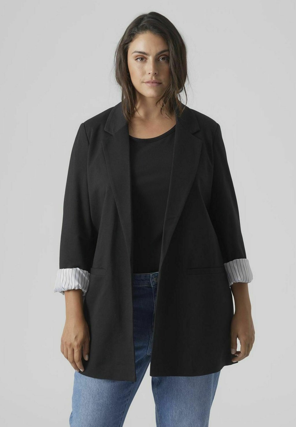 vero moda джемпер толстовка женский цвет черный размер xs Короткое пальто Vero Moda Curve, черный