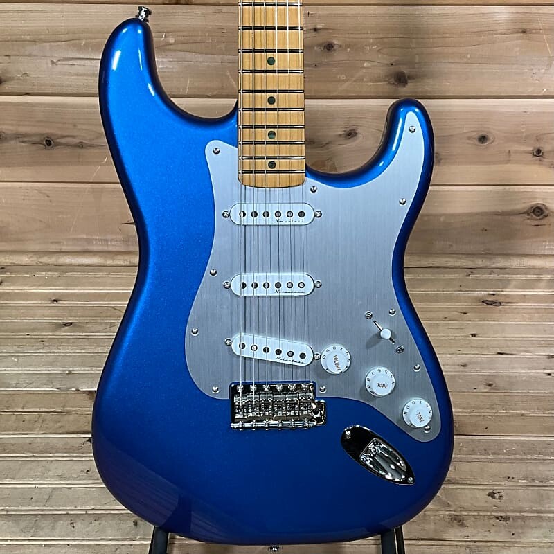 

Электрогитара Fender Limited Edition H.E.R Stratocaster — Blue Marlin Limited Edition H.E.R Stratocaster Electric Guitar - Blue Marlin