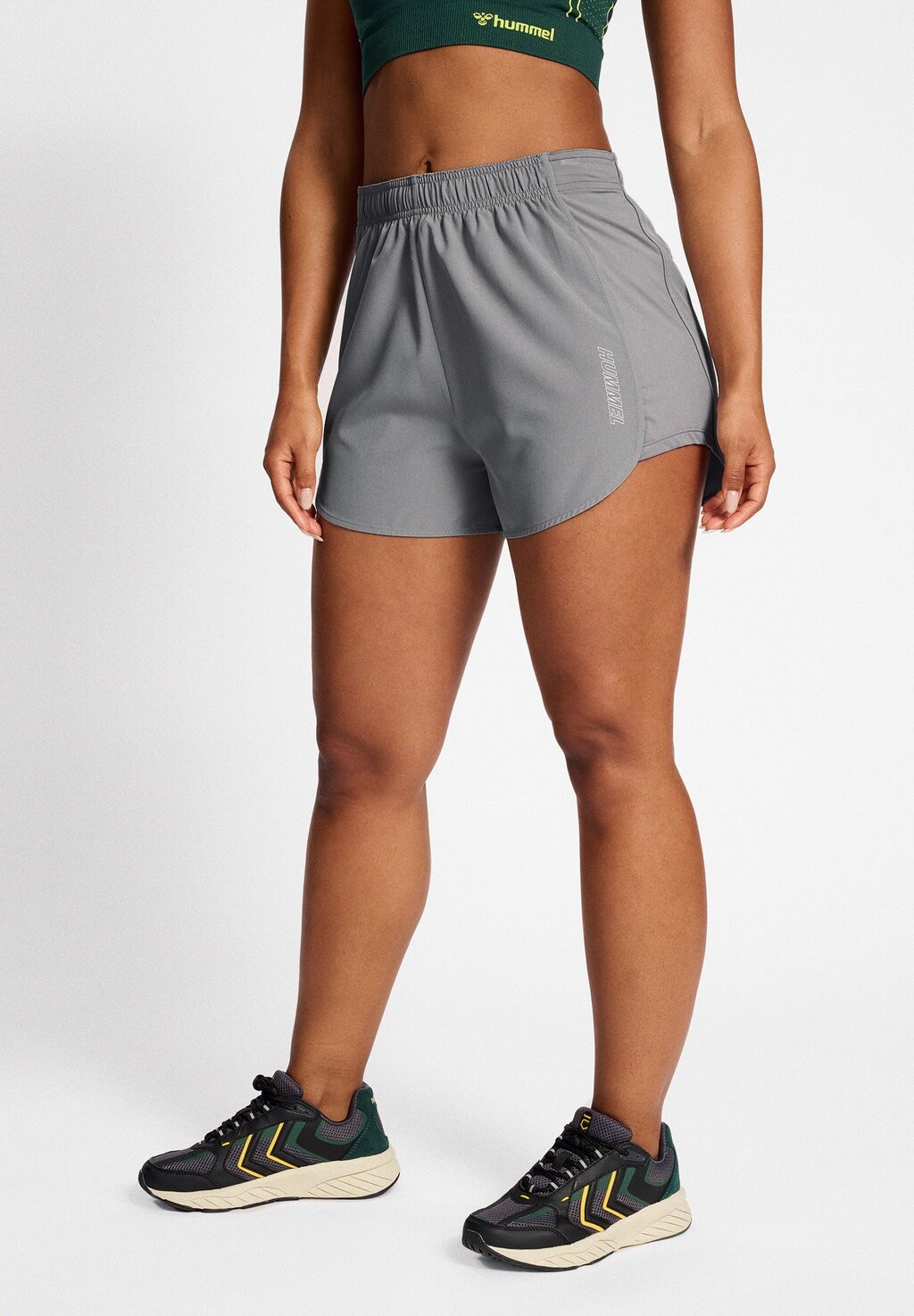 

Спортивные шорты Hummel, серый