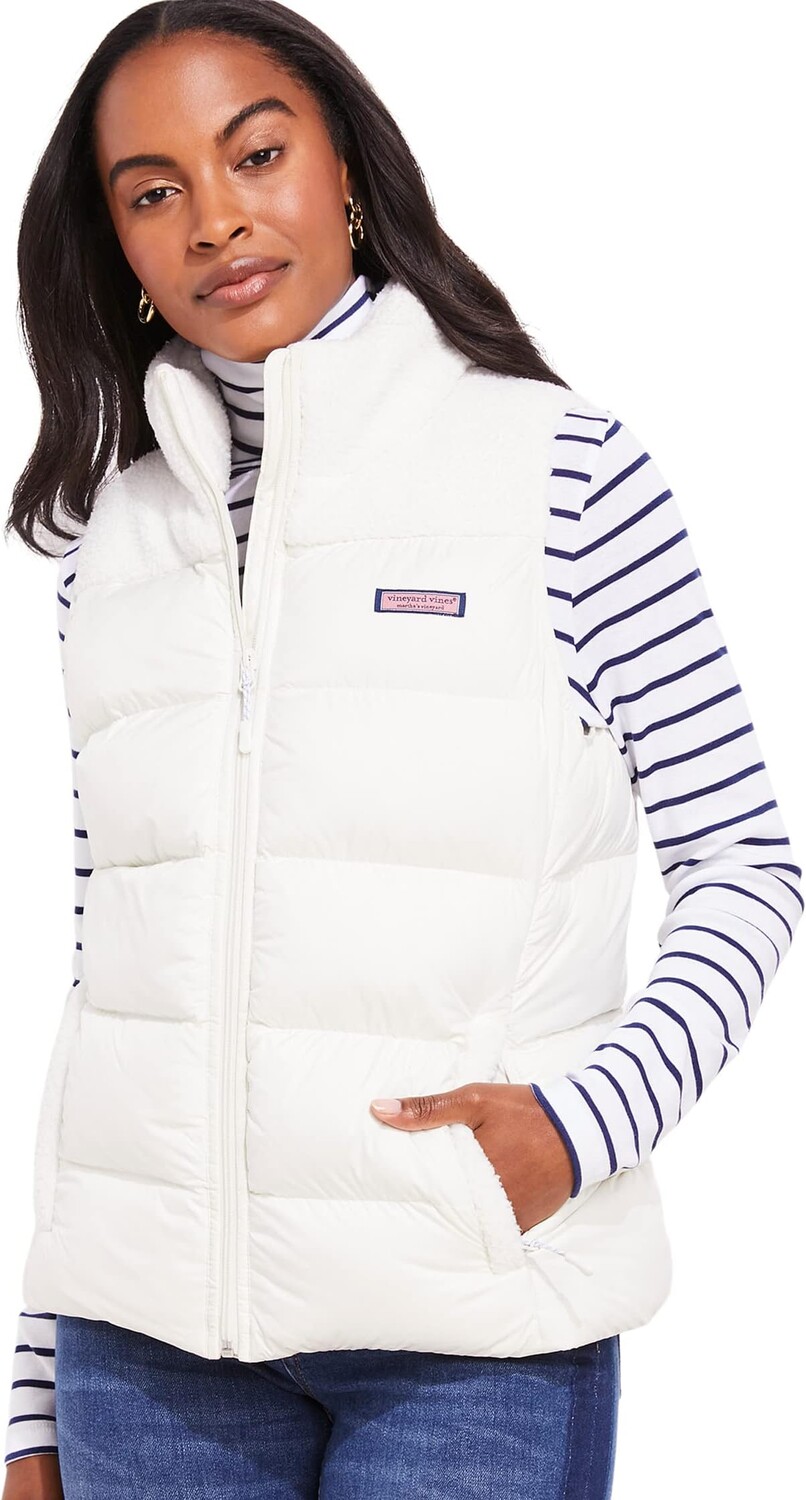 

Стеганый жилет-пуховик из шерпы Vineyard Vines, цвет Marshmallow