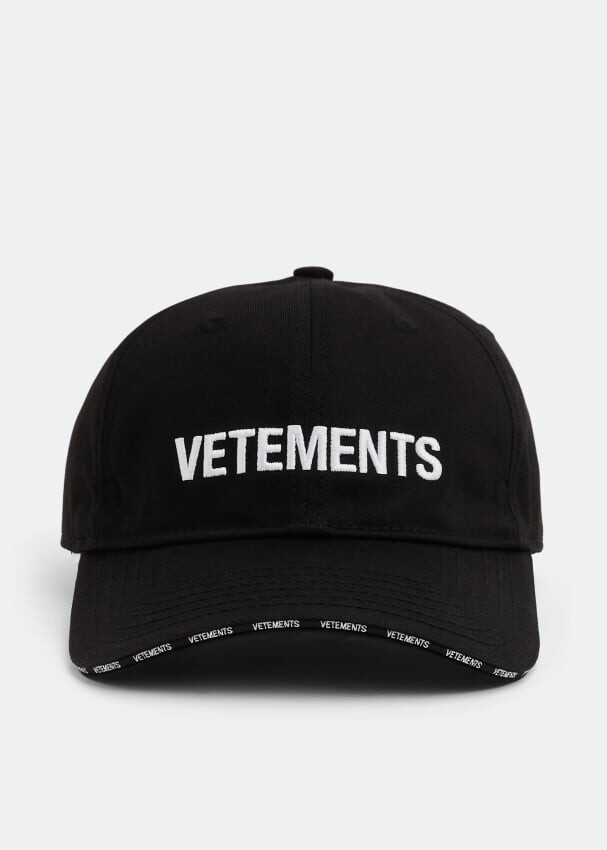 

Кепка VETEMENTS Classic logo cap, черный