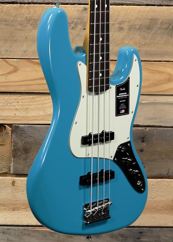

Fender American Professional II Jazz Bass Miami Blue с футляром
