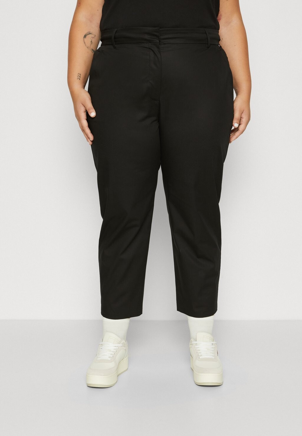 

Брюки SLIM STRAIGHT Tommy Hilfiger, черный