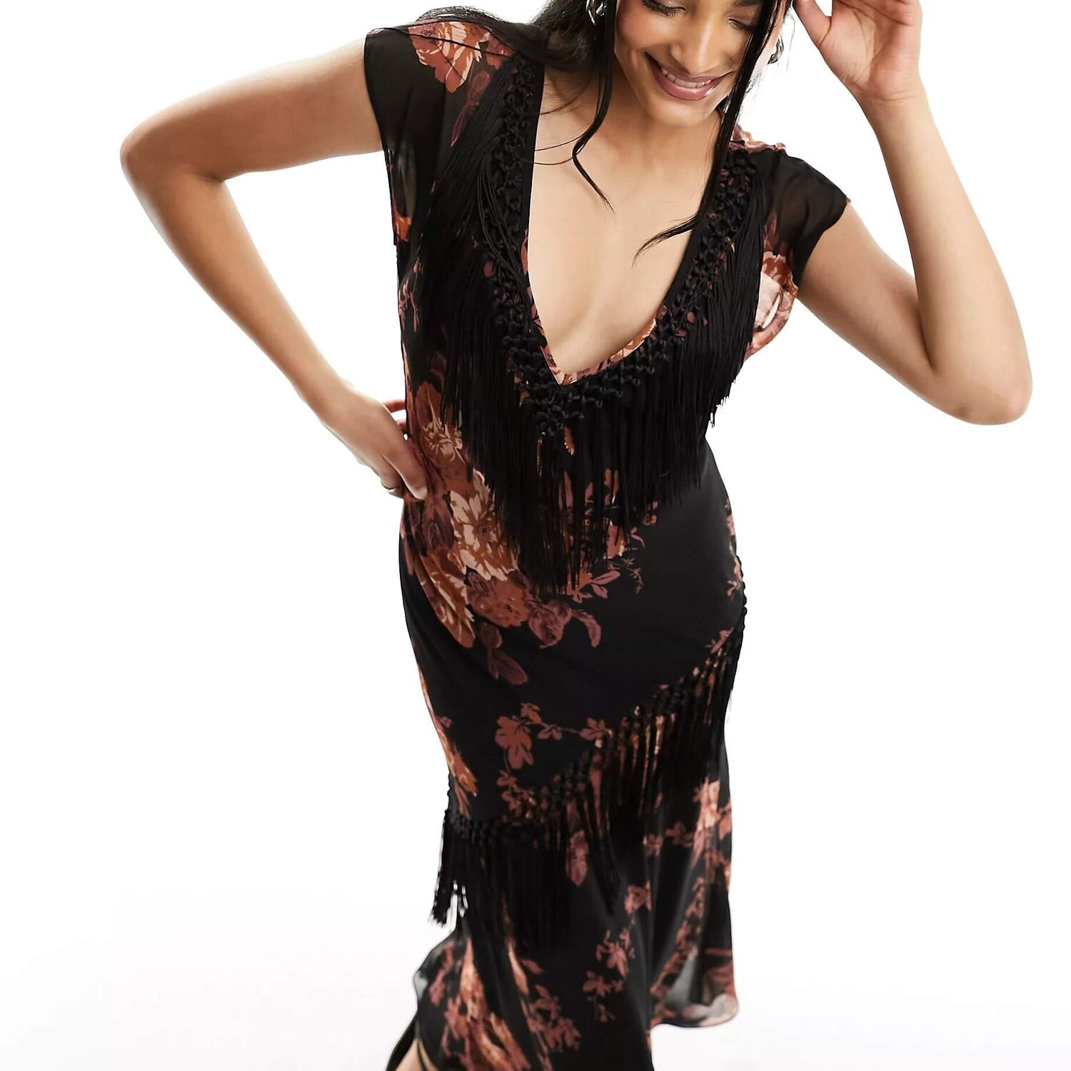 

Платье Asos Design V Neck Sleeveless Midi With Fringe Trim, черный/мультиколор
