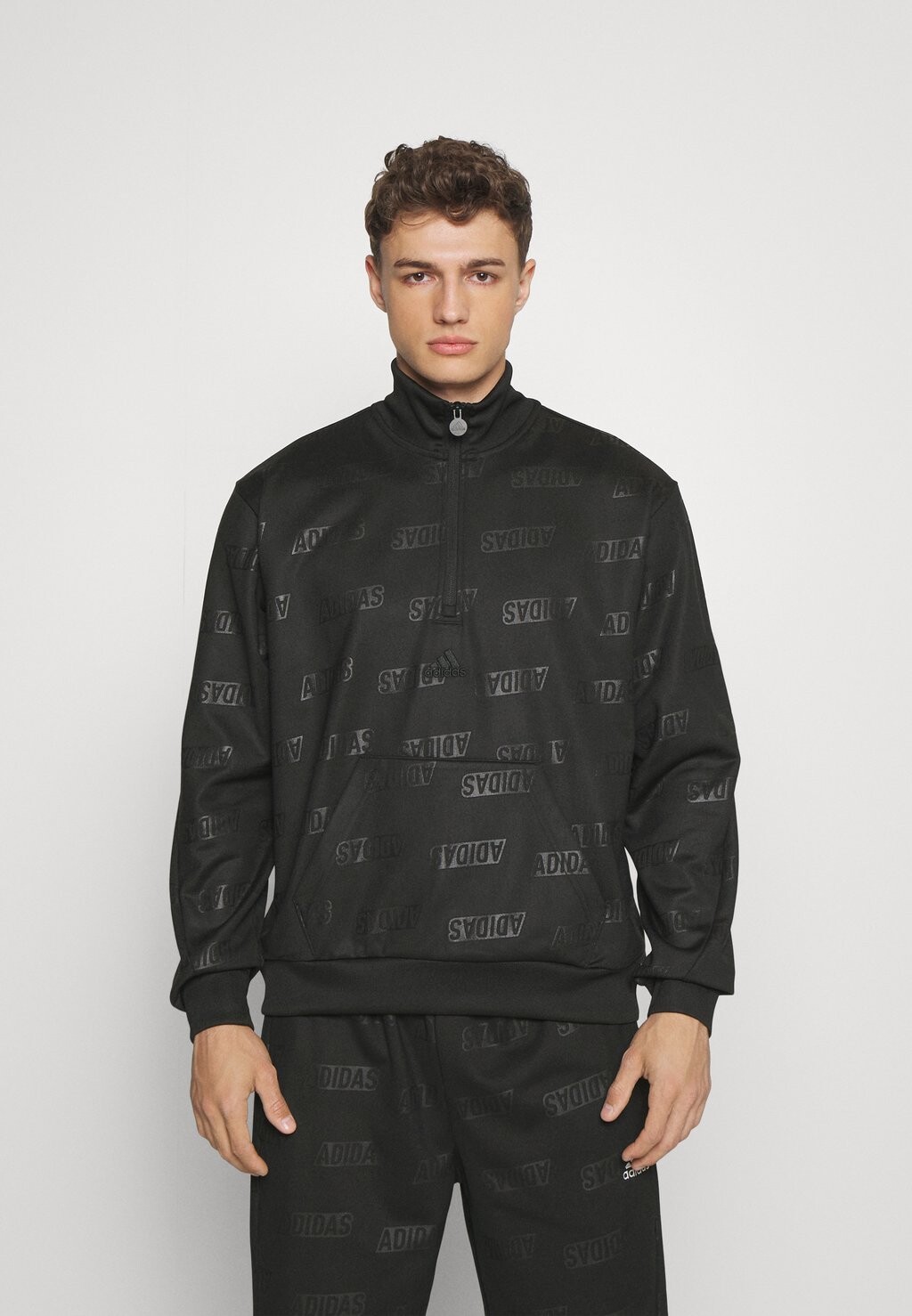 

Толстовка Embossed Quarter-Zip adidas Sportswear, черный