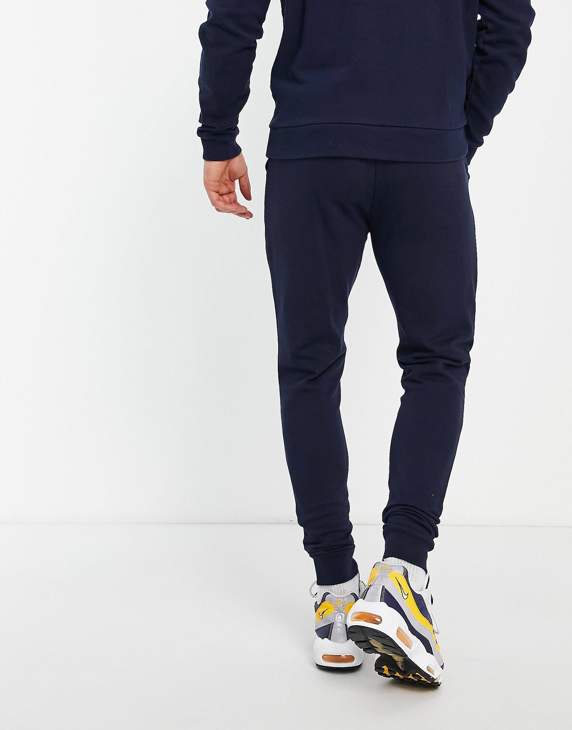 

Темно-синие джоггеры скинни ASOS DESIGN - NAVY