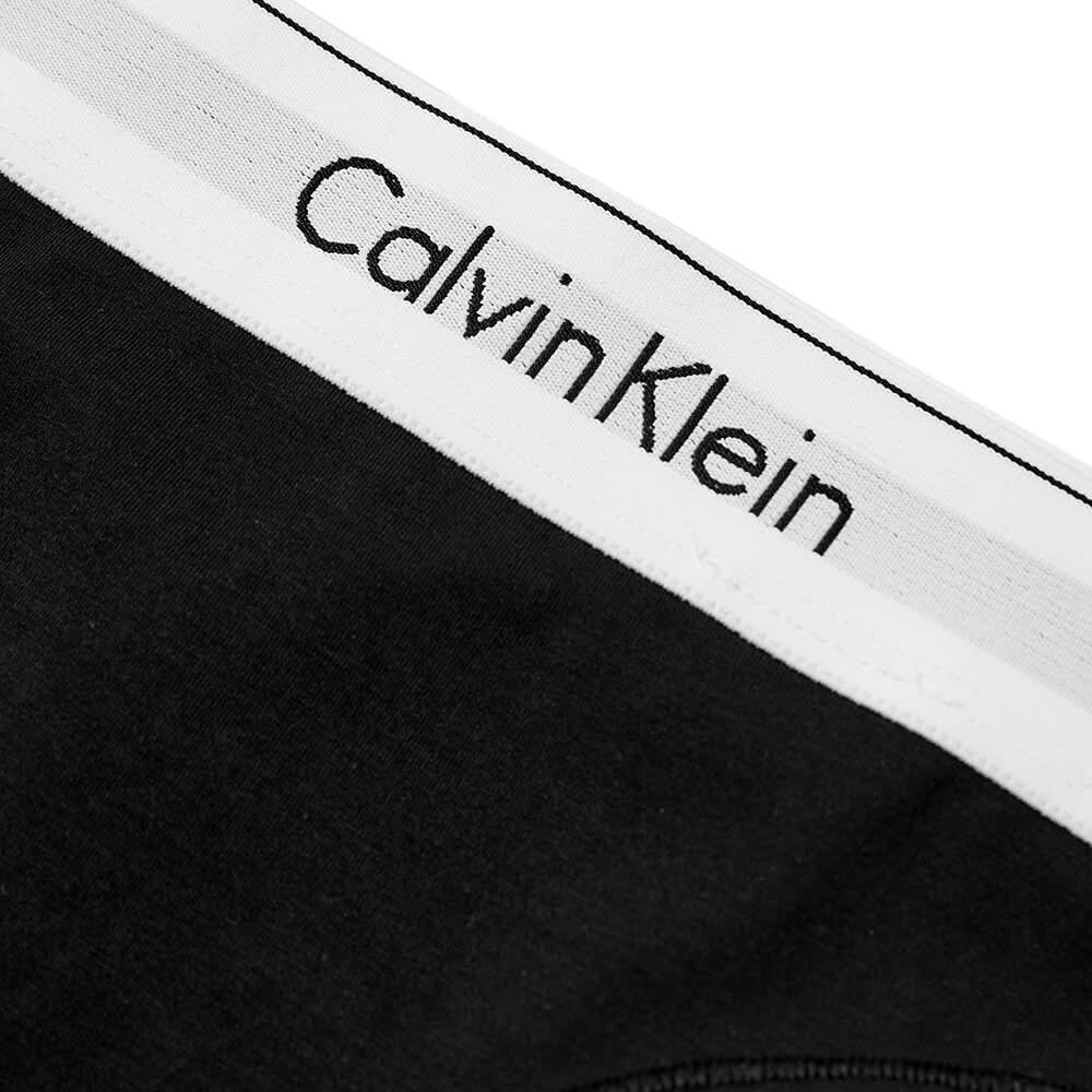 

Стринги Calvin Klein