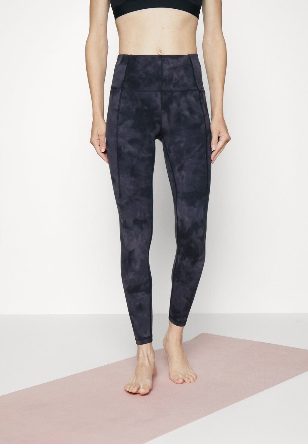 

Тайтсы Sweaty Betty, черный
