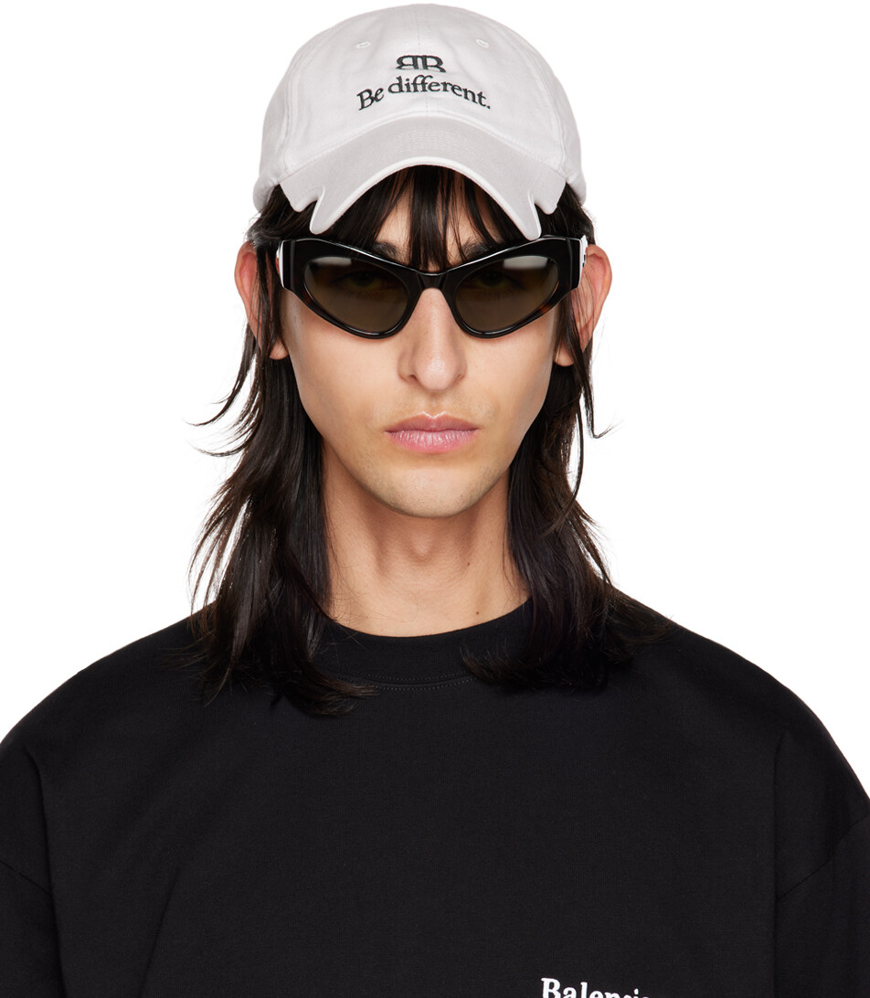 

Белая кепка \BB Different\"" Balenciaga