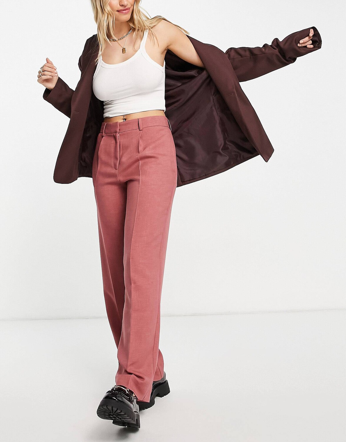 

Розовые брюки для мальчиков с напуском ASOS DESIGN на каждый день