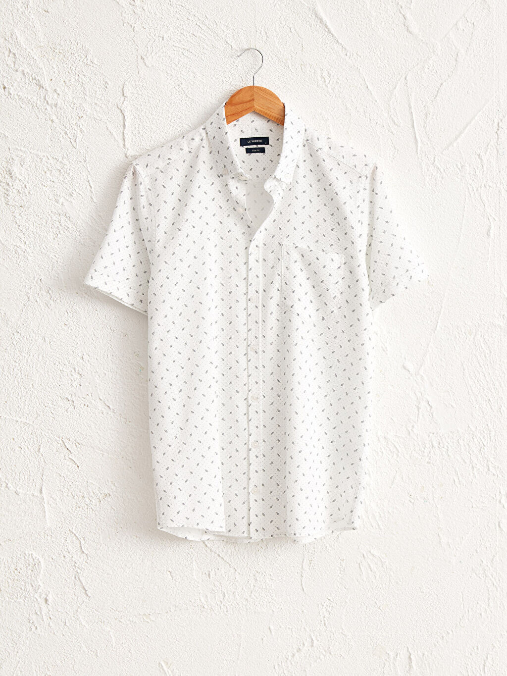 

Рубашка с коротким рукавом Slim Fit с узором LCWAIKIKI Classic