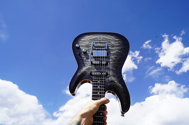 Электрогитара Schecter DIAMOND SERIES California Classic - Charcoal Burst 6-String Electric Guitar w/ Hard Case