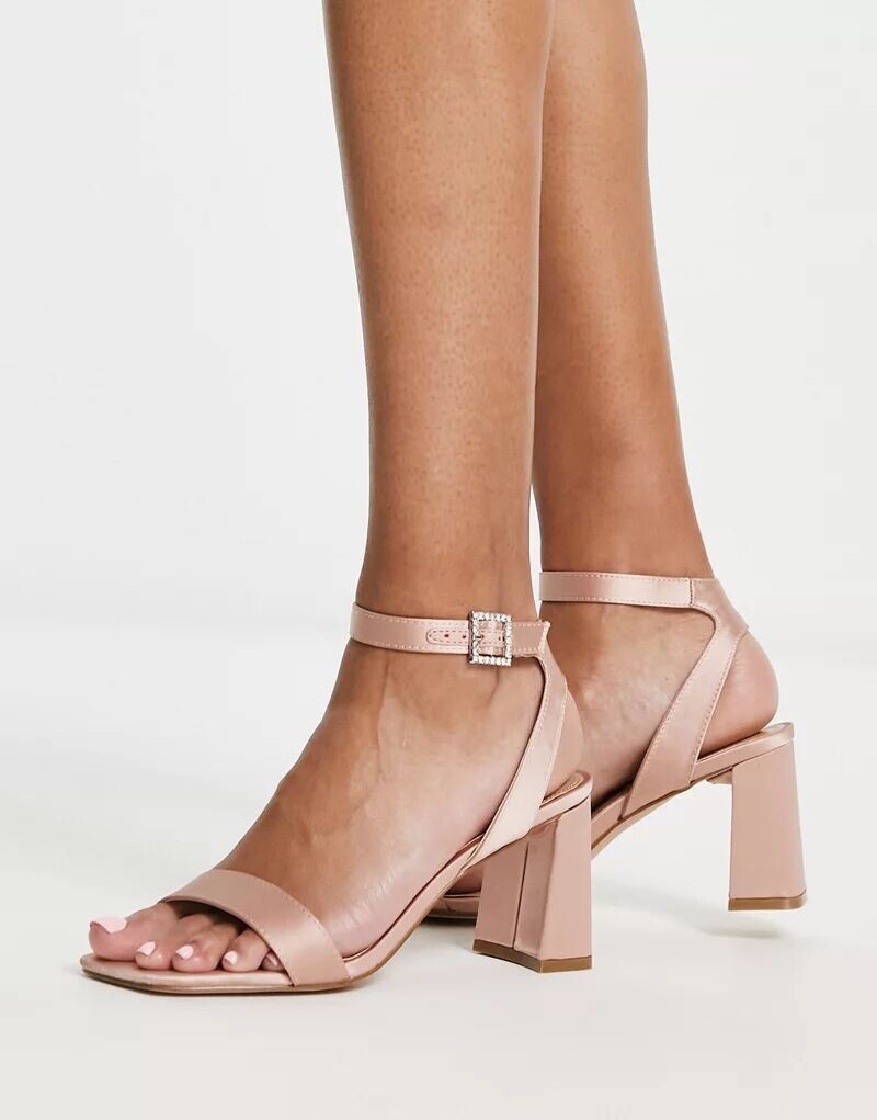 

Атласные босоножки на каблуке Steve Madden Grand цвета шампанского
